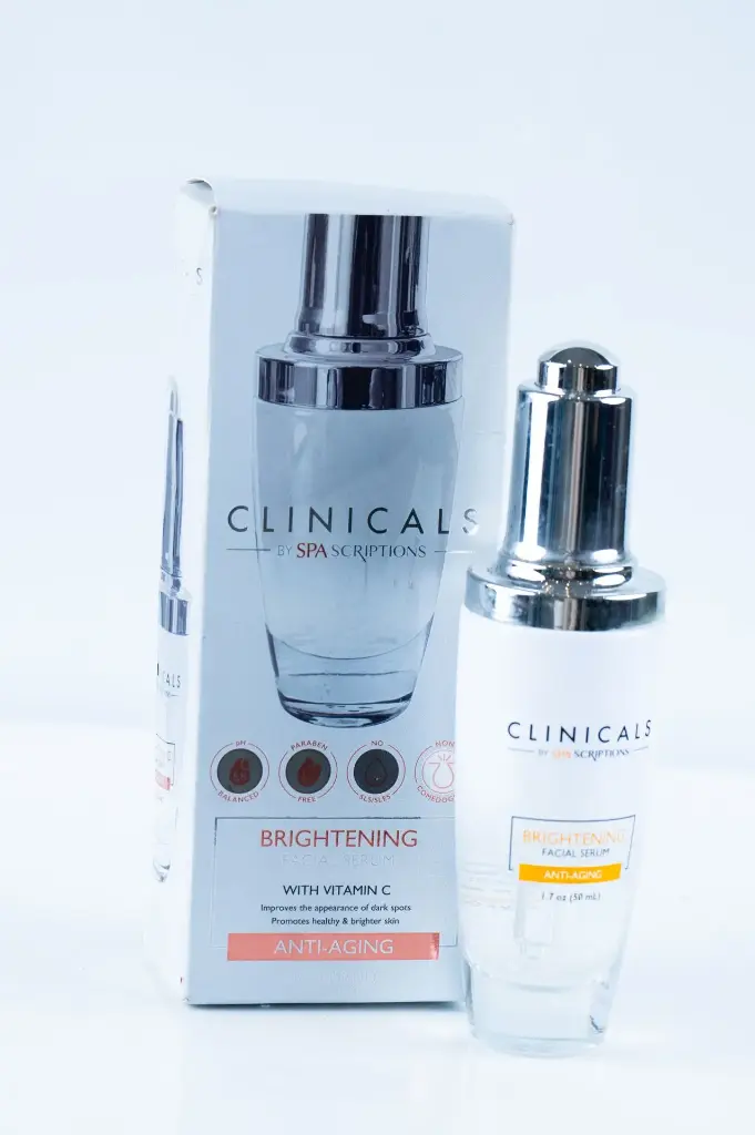BRIGHTENING FACIAL SERUM WITH  VITAMIN C