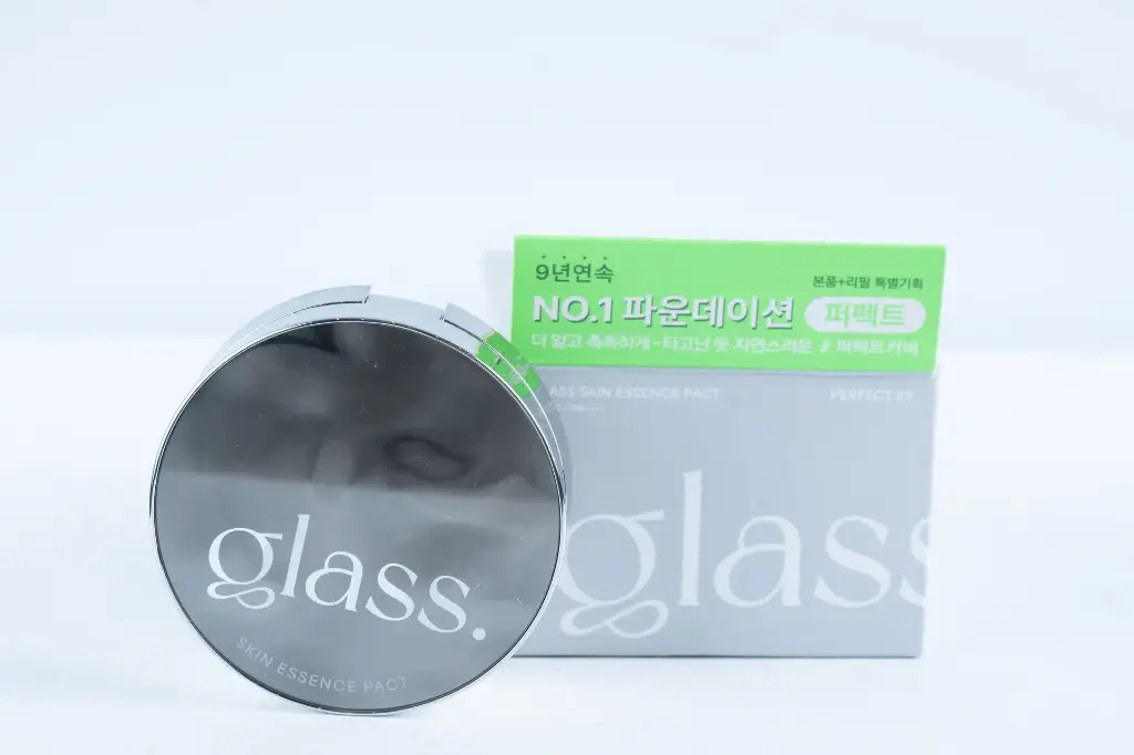 AGE20's – Glass Skin Essence Pact PERFECT 23