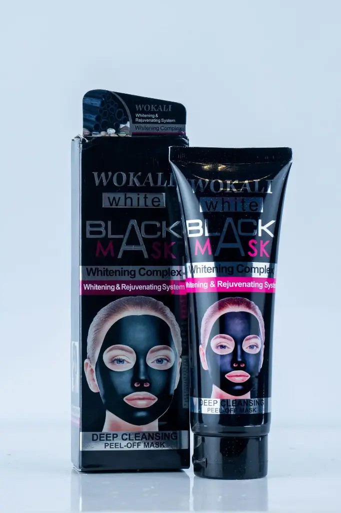 WOKALI WHITE :
BLACK MASK 