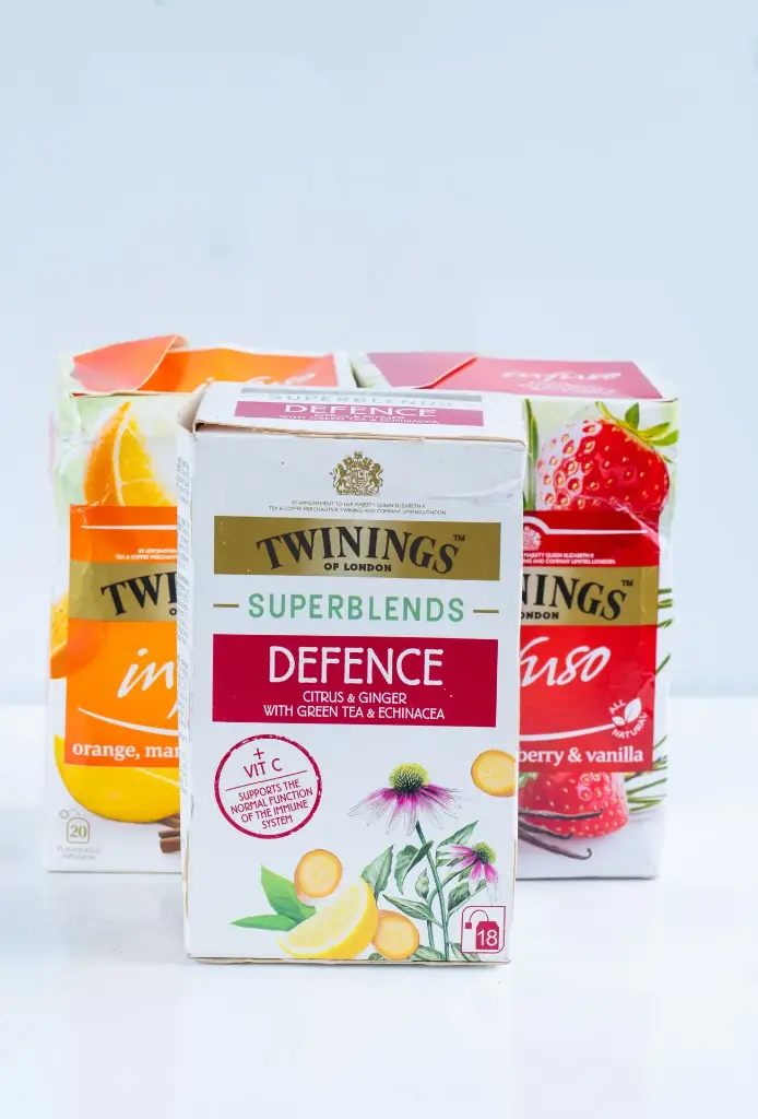 TWININGS SUPERBLENDS (Defence Citrus & Ginger with Green Tea & Echinacea) 